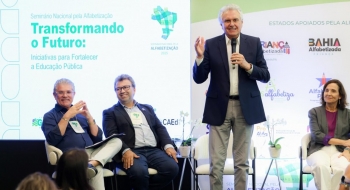 Alfabetização em Goiás é destaque durante seminário em Fortaleza